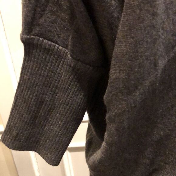 Women’s Charcoal Grey Flat Knit Ribbed Elbow Sleeve Sweater Sz Medium NWT - Picture 10 of 10